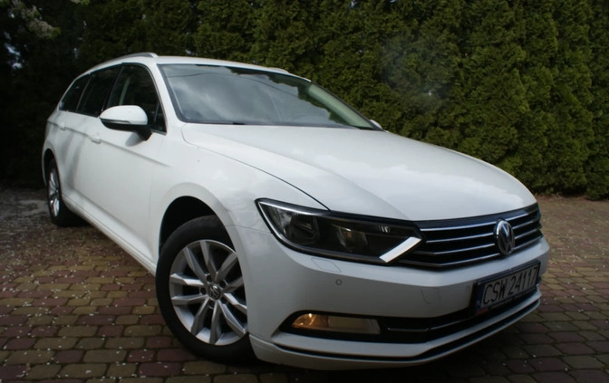 Volkswagen Passat cena 41900 przebieg: 279000, rok produkcji 2015 z Brańsk małe 742